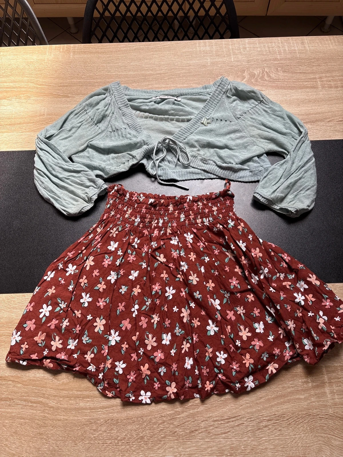 Jupe fleurie 7 ans avec petit gilet